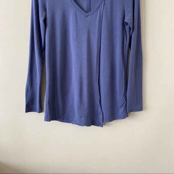 ARITZIA-THE Group Babaton Tie Front Soft Long Sleeve (XS) - Picture 7 of 11